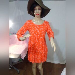 Old Navy Orange with White Floral Pattern Summer Dress in XS-TP.  °